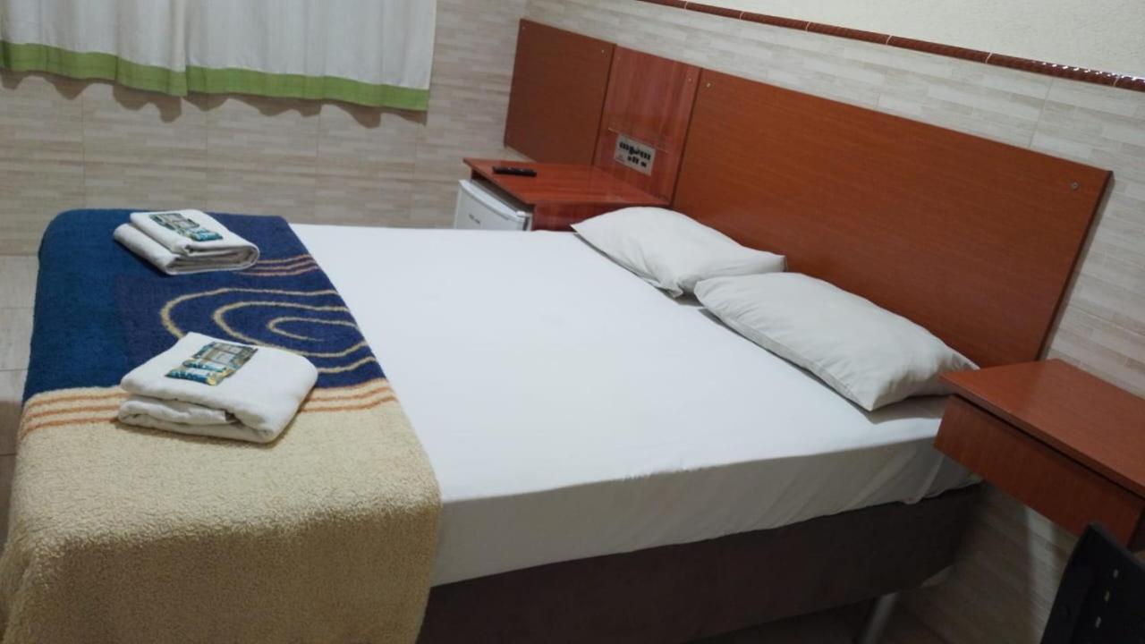 Brooklin Hotel 3*